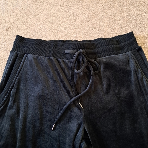 Black Bow 2 Piece Set Joggers Hoodie Velour Size Medium Black Track Suit - Picture 9 of 14